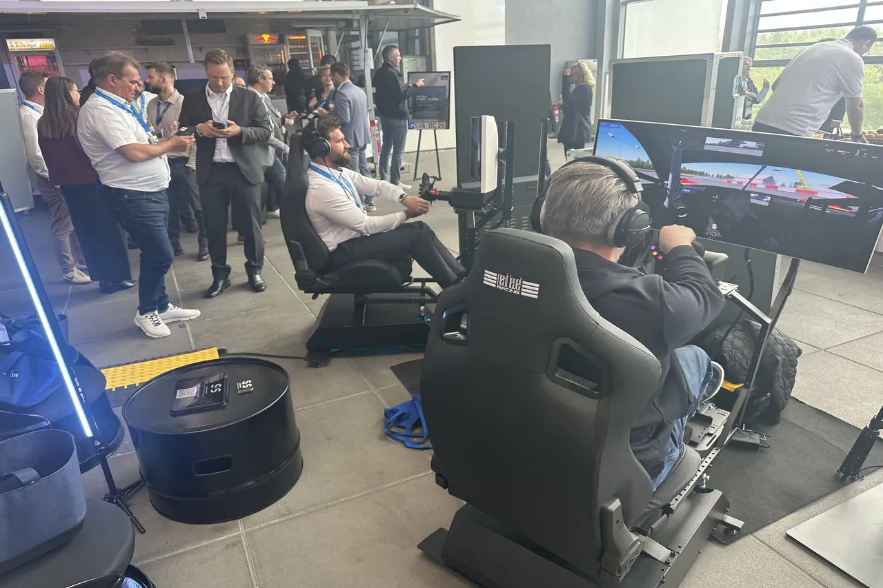 Society of Speed Event – Motorsport Experience auf einem Corporate Event mit Business-Publikum und Sim-Racing-Simulatoren